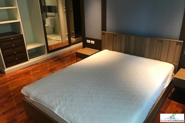 New Modern Three Bedroom Apartment with Easy Access to BTS Phloen Chit-13
