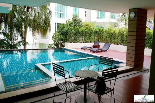 The Amethyst 39 | Large Two Bedroom Condo within Walking Distance to Phrom Phong-3