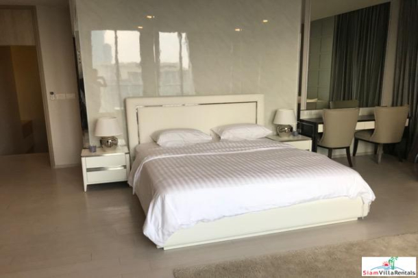 Noble Ploenchit | Three Bedroom Duplex on the 38th & 39th Floor in Phloen Chit-18