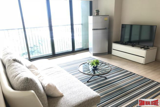 Noble Solo | Large One Bedroom Condominium in a Desirable Area of Thong Lo-14