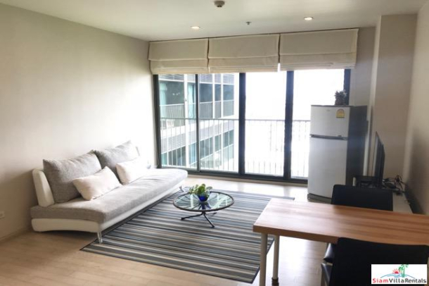 Noble Solo | Large Furnished One Bedroom Condo in a Desirable Area of Thong Lo-6