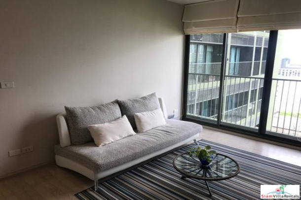 Noble Solo | Large Furnished One Bedroom Condo in a Desirable Area of Thong Lo-7