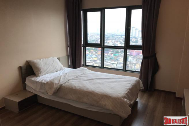 Teal Sathorn- Taksin | City Views and Close to the BTS in the Three Bedroom Condo in Wongwian Yai-15