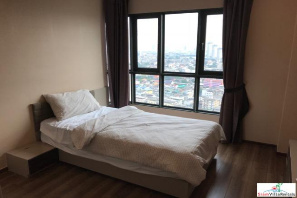 Teal Sathorn- Taksin | City Views from the 27th Floor of this Furnished Three Bedroom Condo in Wongwian Yai-15