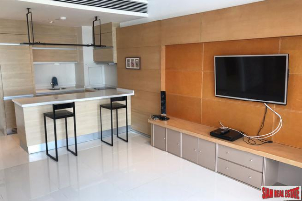 Aguston Sukhumvit 22 | Expansive City Views from this One Bedroom Condo in Phrom Phong-3