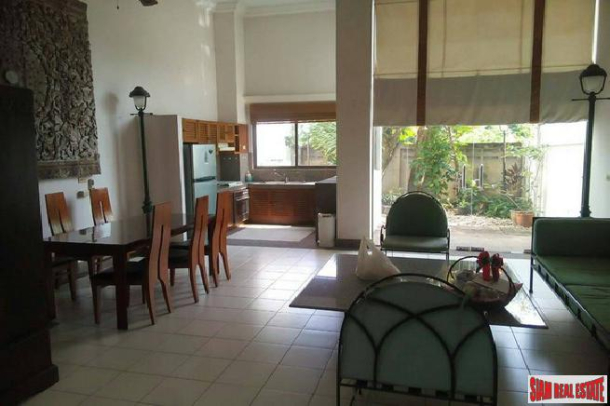 Four Storey Townhouse with Plunge Pool in Phra Khanong-5