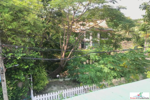 Thada Court | Two Storey Townhouse with Big Communal Pool and Tropical Gardens for Rent in Sathorn-8