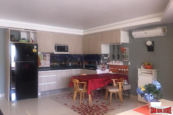 Spacious Two Bedroom Close to the Beach in Jomtien-18