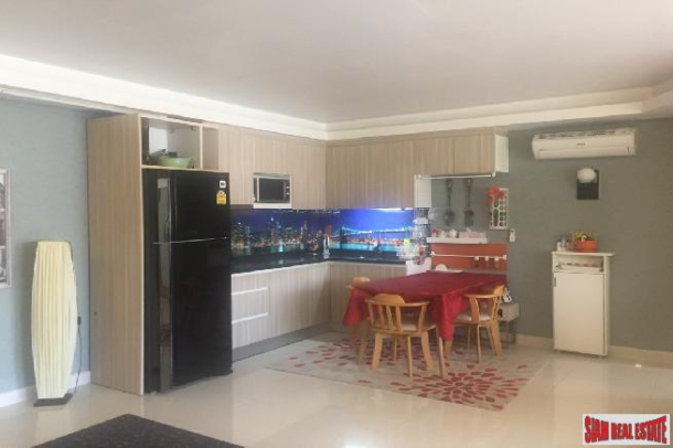 Spacious Two Bedroom Close to the Beach in Jomtien-6