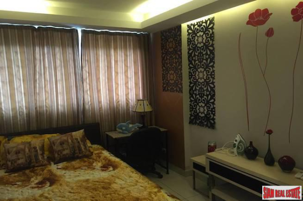 Warm and Inviting Two Bedroom Condo Close to the Beach in Jomtien-5