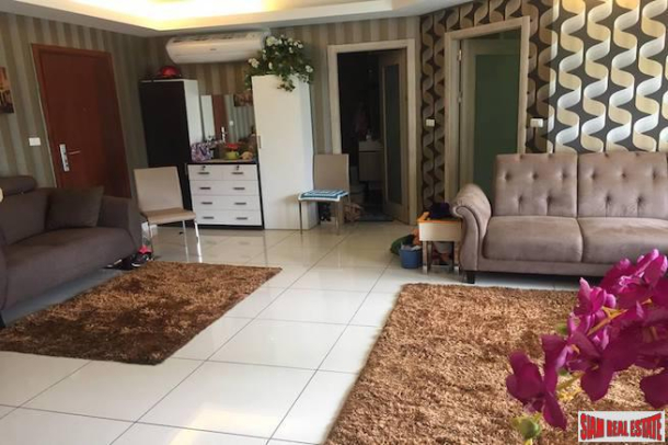 Warm and Inviting Two Bedroom Condo Close to the Beach in Jomtien-7
