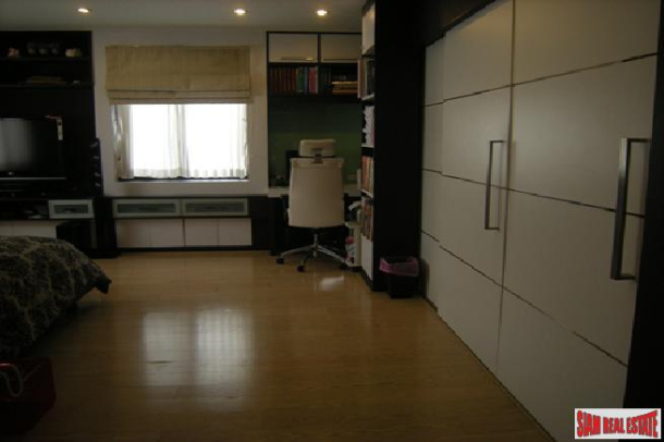 LAS COLINAS ASOKE | Extra Large Deluxe One Bedroom in the Sukhumvit Asoke Area of Bangkok-11