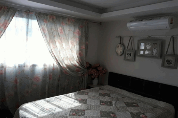 Beautiful 2 bedroom Penthouse in Jomtien-9