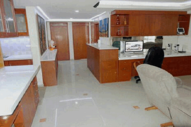 High-end living in the City Center 2 Bedroom for sale - Pattaya City-5