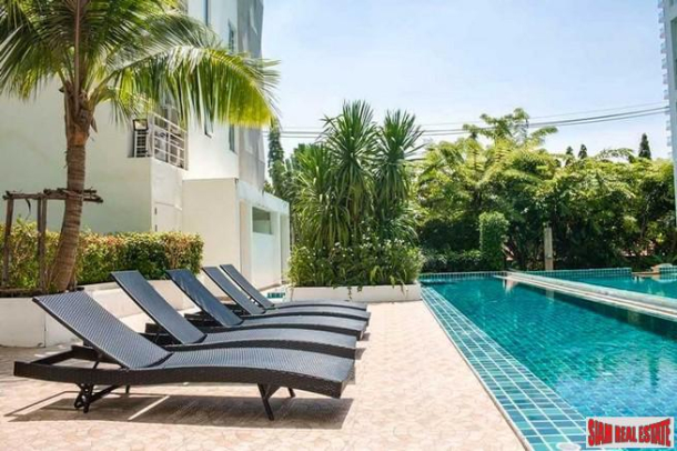 New Two Bedroom  Never Lived-in Sea View Apartment in Jomtien-2