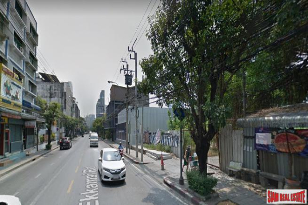 Residential or Commercial Land for Sale with Road Frontage at the Popular area of Ekkamai, Sukhumvit 63-2