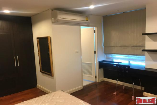 Big Two Bedroom in Comfortable and Convenient  Low Rise, Thong Lo-12
