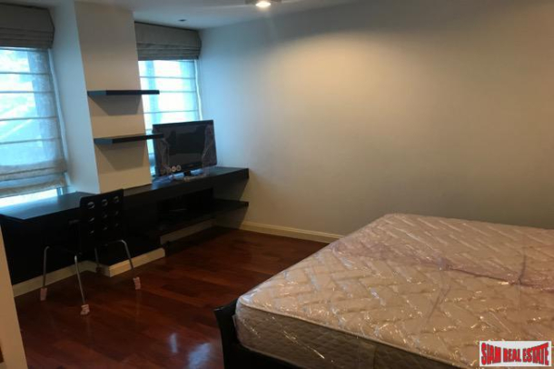 Big Two Bedroom in Comfortable and Convenient  Low Rise, Thong Lo-13