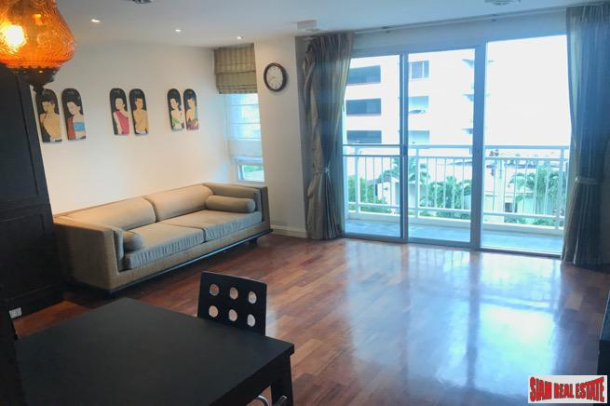 Big Two Bedroom in Comfortable and Convenient  Low Rise, Thong Lo-14