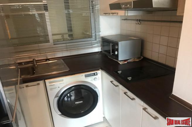 Big Two Bedroom in Comfortable and Convenient  Low Rise, Thong Lo-3