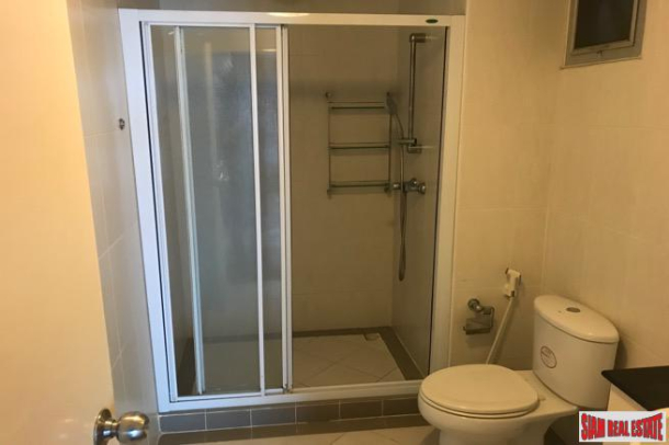 Big Two Bedroom in Comfortable and Convenient  Low Rise, Thong Lo-7