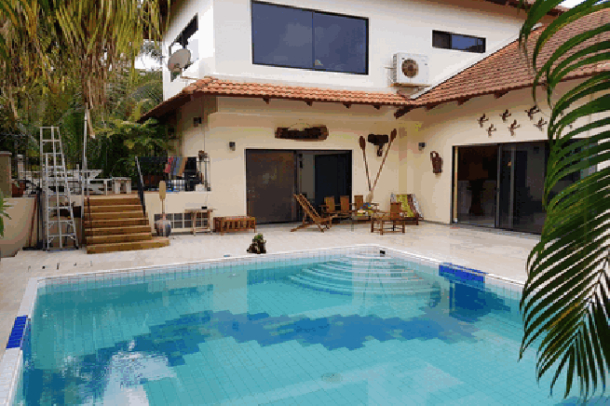 Big Beautiful 4 bedroom house and land for sale - South Pattaya-14