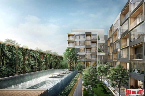 Luxury New Condo in Garden Courtyard Setting in the Heart of Bangkok at Phrom Phong.-1