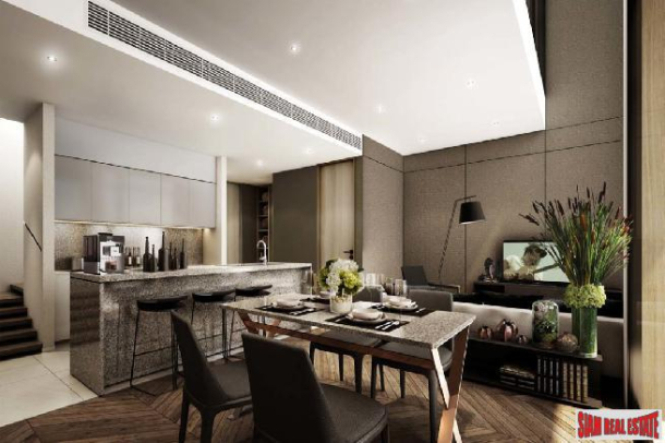 Luxury New Condo in Garden Courtyard Setting in the Heart of Bangkok at Phrom Phong.-17