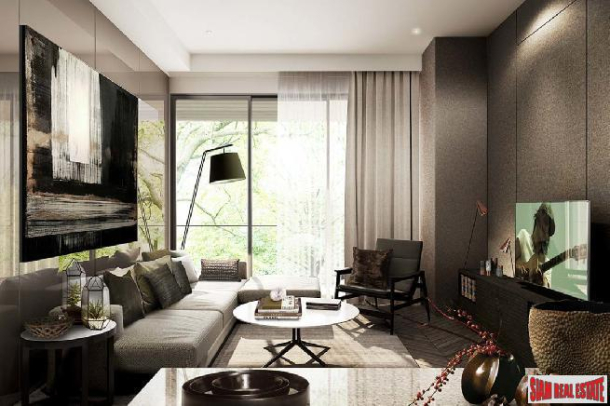 Luxury New Condo in Garden Courtyard Setting in the Heart of Bangkok at Phrom Phong.-21