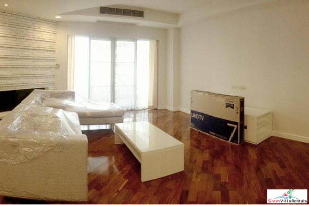 Extra Large Pet Friendly Three Bedroom Condos for Rent in Asok-11