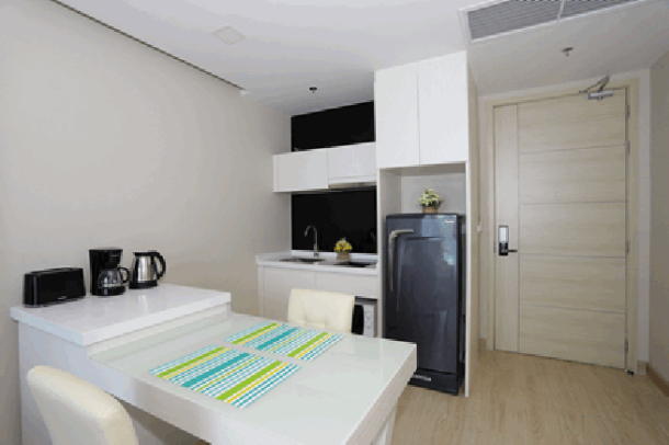 1 Bedroom Beachfront Condominium with stunning view for rent- Jomtien-3