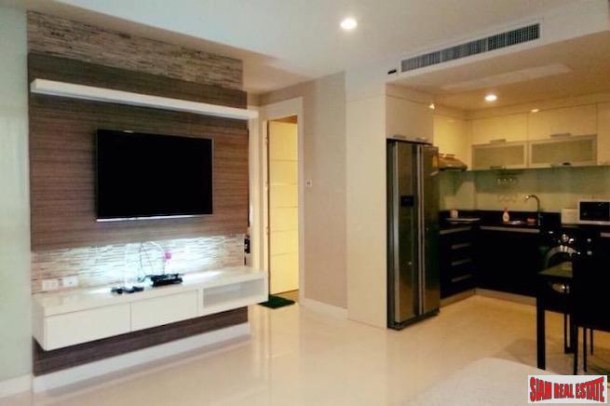 Three Bedroom with Pool View in Excellent Condition, Pattaya-2