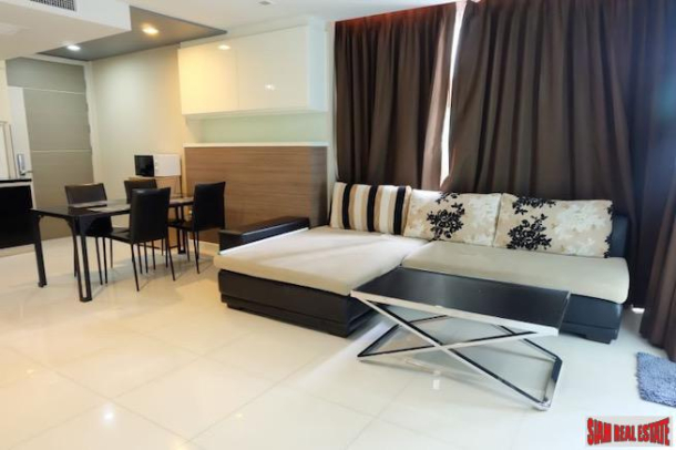 Three Bedroom with Pool View in Excellent Condition, Pattaya-7