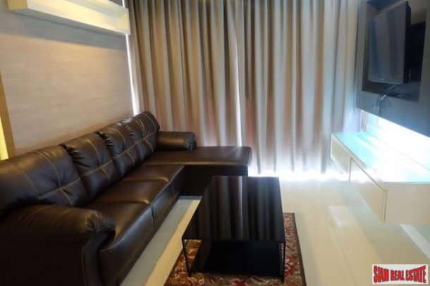 Roomy Two Bedroom Fully Furnished Condo in Pattaya-13