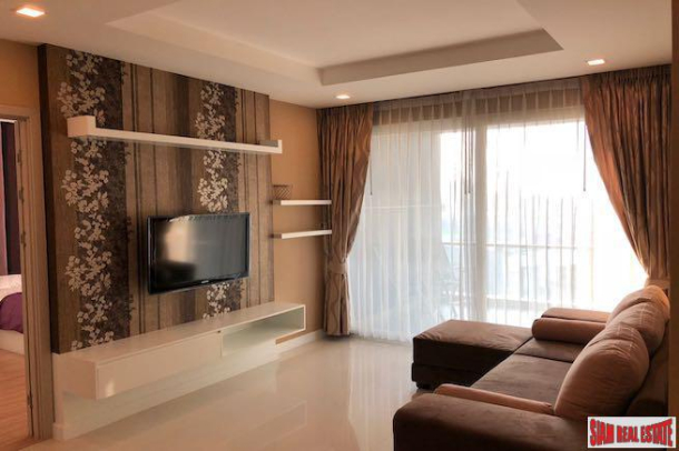 Contemporary Three Bedroom Condo with Jacuzzi Tub in Pattaya-19