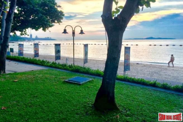 Walk to the Beautiful Beach from this One Bedroom Condo in North Pattaya-17