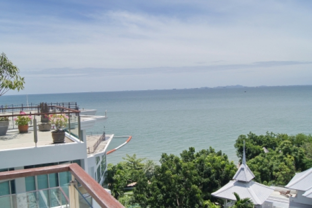 2 Bedroom Beachfront Pattaya Wongamat-14