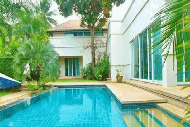 3 Bedroom 3 Bathroom Large Modern House In An Up-Market Location - East Pattaya-1