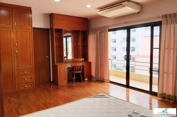 Sukhumvit City Resort | Extra Large One Bedroom Condo with City Views for Rent in Nana-21