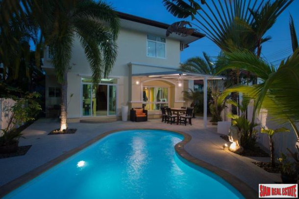 Luxurious Three Bedroom Pool Villa Centrally Located and 150 Meters to Chalong Bay-9