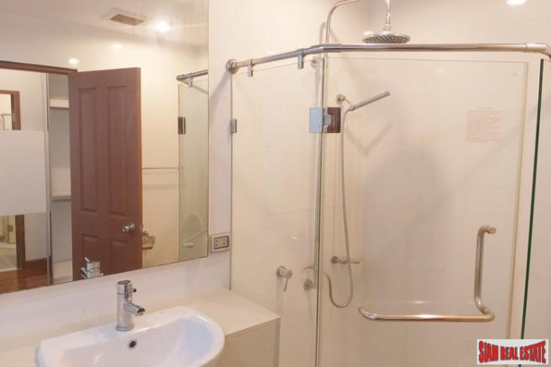 Large Sunny Corner Two Bedroom Condo in Phrom Phong-5