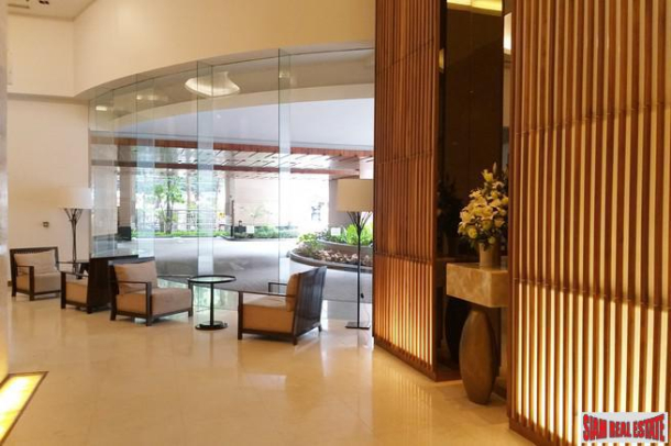 Large Sunny Corner Two Bedroom Condo in Phrom Phong-9