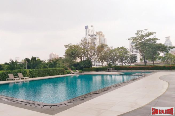 Siri Residential | Large Two Bedroom Phrom Phong Condo with City Views and Convenient Location-10