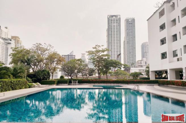 Siri Residential | Large Two Bedroom Phrom Phong Condo with City Views and Convenient Location-11