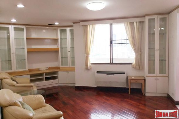 Siri Residential | Large Two Bedroom Phrom Phong Condo with City Views and Convenient Location-19