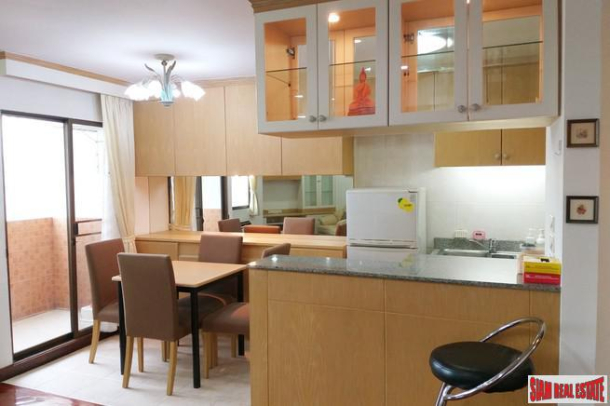 Siri Residential | Large Two Bedroom Phrom Phong Condo with City Views and Convenient Location-4