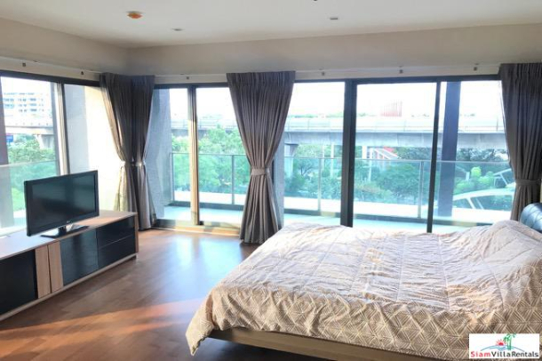 Noble Remix | Easy Walk to BTS Thong Lo from this Two Bedroom Condo for Rent-14