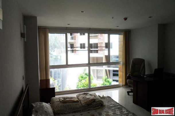 Two bedroom in a lovely position overlooking Pattaya bay.-19
