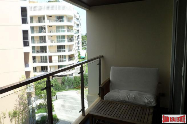 Two bedroom in a lovely position overlooking Pattaya bay.-3