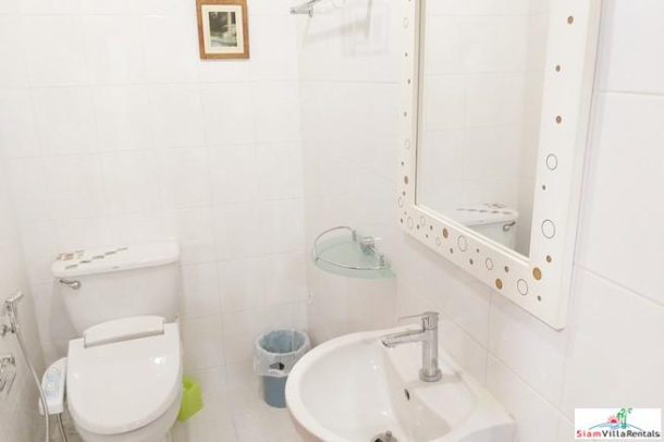 Baan Suan Petch | Roomy Two Bedroom Condo Good for Small Family in Phrom Phong-13